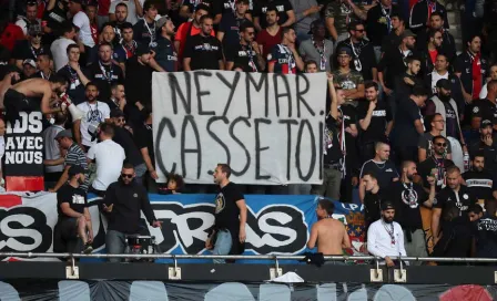 Aficionados del PSG insultaron a Neymar en el arranque de la Ligue 1