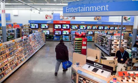 Walmart retira anuncios de videojuegos violentos, pero seguirá vendiendo armas