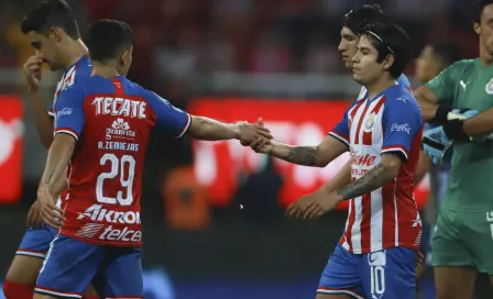 Chofis López reveló que Oribe Peralta lo aconseja para mejorar en Chivas