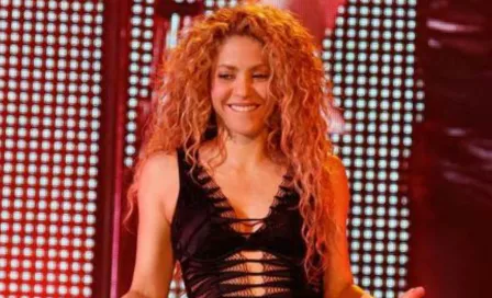 Shakira felicitó a equipos de la fundación Pies Descalzos por ganar el título