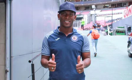 Bryan Angulo ya  tiene los papeles necesarios para debutar con Cruz Azul