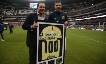 Guido Rodríguez recibió reconocimiento por sus primeros 100 partidos con América