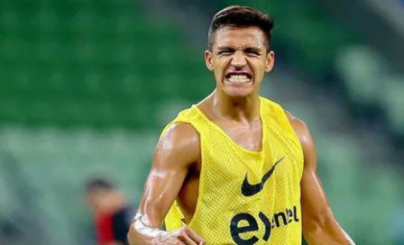 Alexis Sánchez arribó a Milán para cerrar su fichaje con el Inter