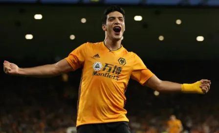 Raúl Jiménez y Wolves se calificaron a la Europa League al vencer al Torino