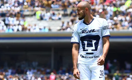 Carlos González, en la banca por primera vez con Pumas