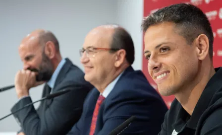 Monchi: 'Chicharito bajó su sueldo para llegar al Sevilla'