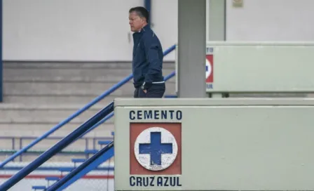 Aficionados de Cruz Azul 'estallaron' tras salida de Ricardo Peláez