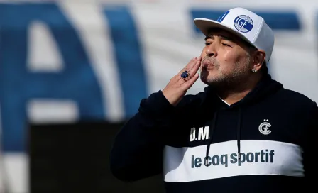 Maradona: 'Dejaré la vida para evitar que Gimnasia descienda'