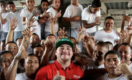 Andy Ruiz visitó prisión del Topo Chico y transmitió esperanza a los presos