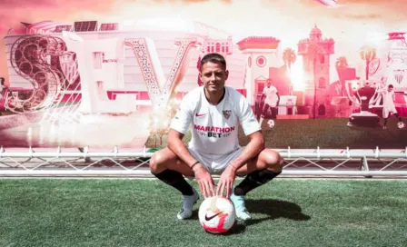 Chicharito, aún sin fecha de debut con el Sevilla