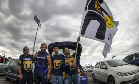  Afición de Pumas arribó al Estadio Azteca en más de once vehículos 