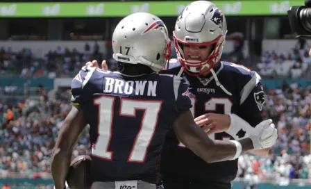 New England aplastó a Miami en el debut de Antonio Brown