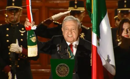 AMLO dio su primer Grito de Independencia ante un Zócalo repleto 