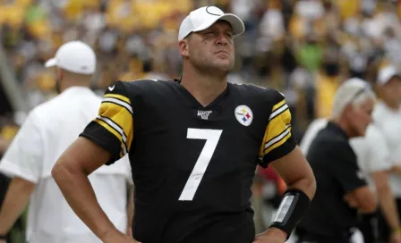 Ben Roethlisberger descartó el retiro tras lesionarse el codo