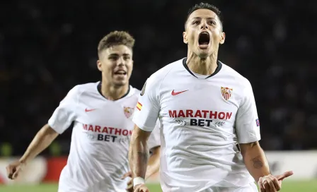 Sevilla goleó al Qarabag con golazo de Chicharito en la Europa League 