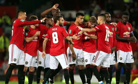 Manchester United sufrió para sobrevivir en la Copa de la Liga 