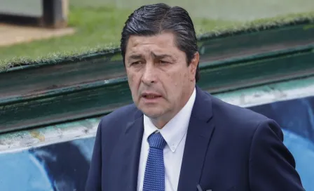 Afición de Chivas: "Esperemos que Luis Fernando Tena levante al equipo"