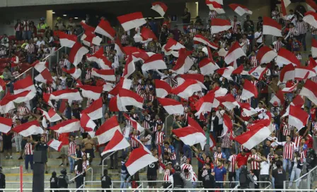 Grito de 'eh, pu...' se presentó en el duelo Chivas vs Pumas