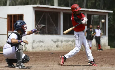 Talentoso pelotero capitalino heredó de su padre el 'amor' al beisbol