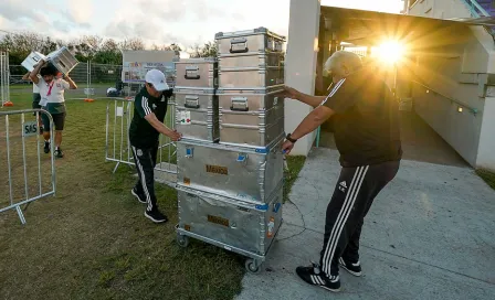  Selección Mexicana improvisó su vestidor en Bermudas al aire libre 