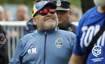 Gimnasia y Esgrima estrenó una mascota con la cara de Maradona