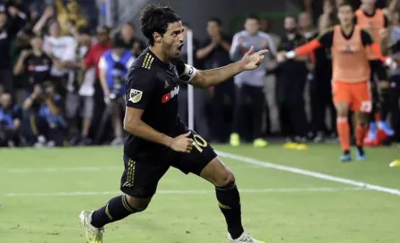 Carlos Vela se lució con goles ante el LA Galaxy en Playoffs de MLS