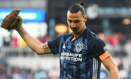 Zlatan Ibrahimovic: 'Hice famoso a Carlos Vela, debería estar feliz'