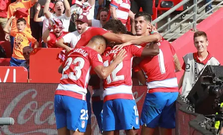 Granada derrotó al Betis de Guardado y Lainez y es líder de La Liga