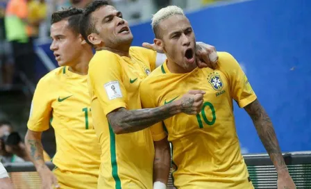 Dani Alves: 'Neymar es una persona muy sensible'