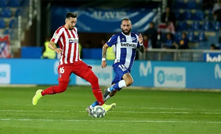 Héctor Herrera y Atlético dejaron ir la victoria ante Alavés en la recta final del partido