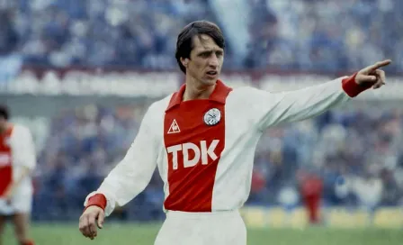 La razón por la que Johan Cruyff cambió el dorsal '9' por el '14'