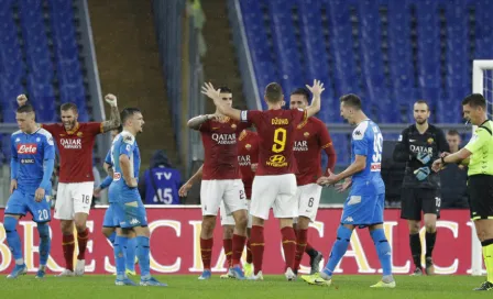 Chucky Lozano puso asistencia en derrota del Napoli contra la Roma