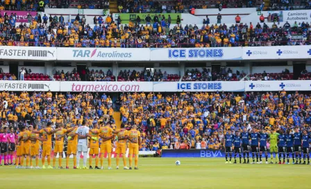 Tigres y Gallos guardaron minuto de silencio en honor a Diana González