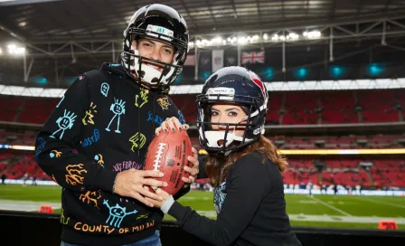 Raúl Jiménez asistió a partido de Texans vs Jaguars en Wembley