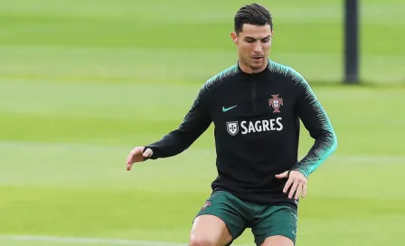 Cristiano Ronaldo alejó rumores de lesión y entrenó con Portugal 