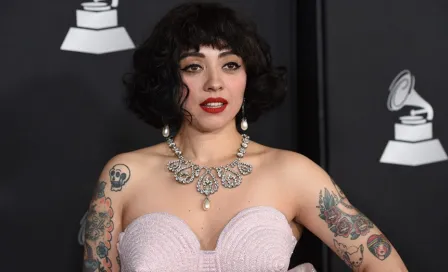 Mon Laferte mostró sus pechos como protesta en los Latin Grammy 2019