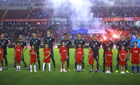 México vs Panamá guardó minuto de silencio por fallecimiento de Jorge Vergara