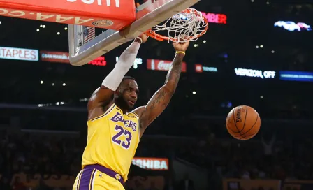 LeBron James logró récord histórico de triple-doble