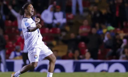 Ronaldinho buscaría que Maradona esté en su homenaje en Camp Nou