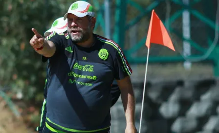 Ramón Raya: 'El objetivo, llegar a la segunda ronda del Mundial de futbol de playa'