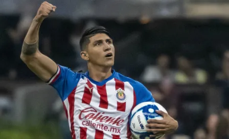 Alan Pulido y Mauro Quiroga, en lucha por el título de goleo individual