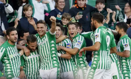 Guardado y Betis rescataron agónica victoria sobre el Valencia