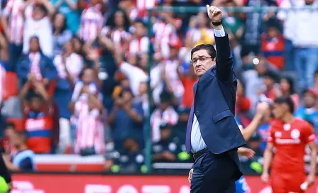 Chivas: Luis Fernando Tena estrenó cuenta de Twitter tras ser ratificado