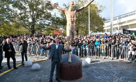 Estatua de Zlatan fue vandalizada tras convertirse en copropietario del Hammarby