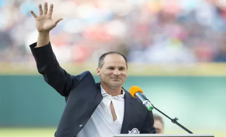 Omar Vizquel se convirtió en el nuevo manager de los Toros de Tijuana