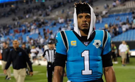 Cam Newton se someterá a una operación en el pie izquierdo 