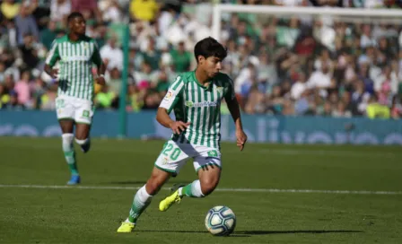 Diego Lainez, titular por primera vez con Betis esta temporada