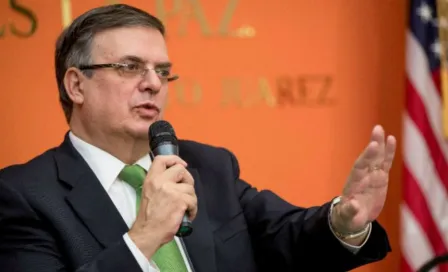 Ebrard ordenó el regreso del embajador de México en Argentina tras robo de libro