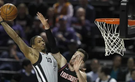 Spurs derrotó a Suns en tiempo extra en dramático partido en México