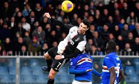 El brinco de Cristiano Ronaldo a lo Michael Jordan para meter gol con la Juventus